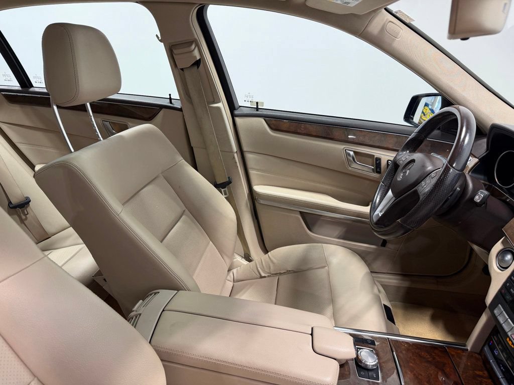Used 2014 Mercedes-Benz E 350 4MATIC Sedan image 30