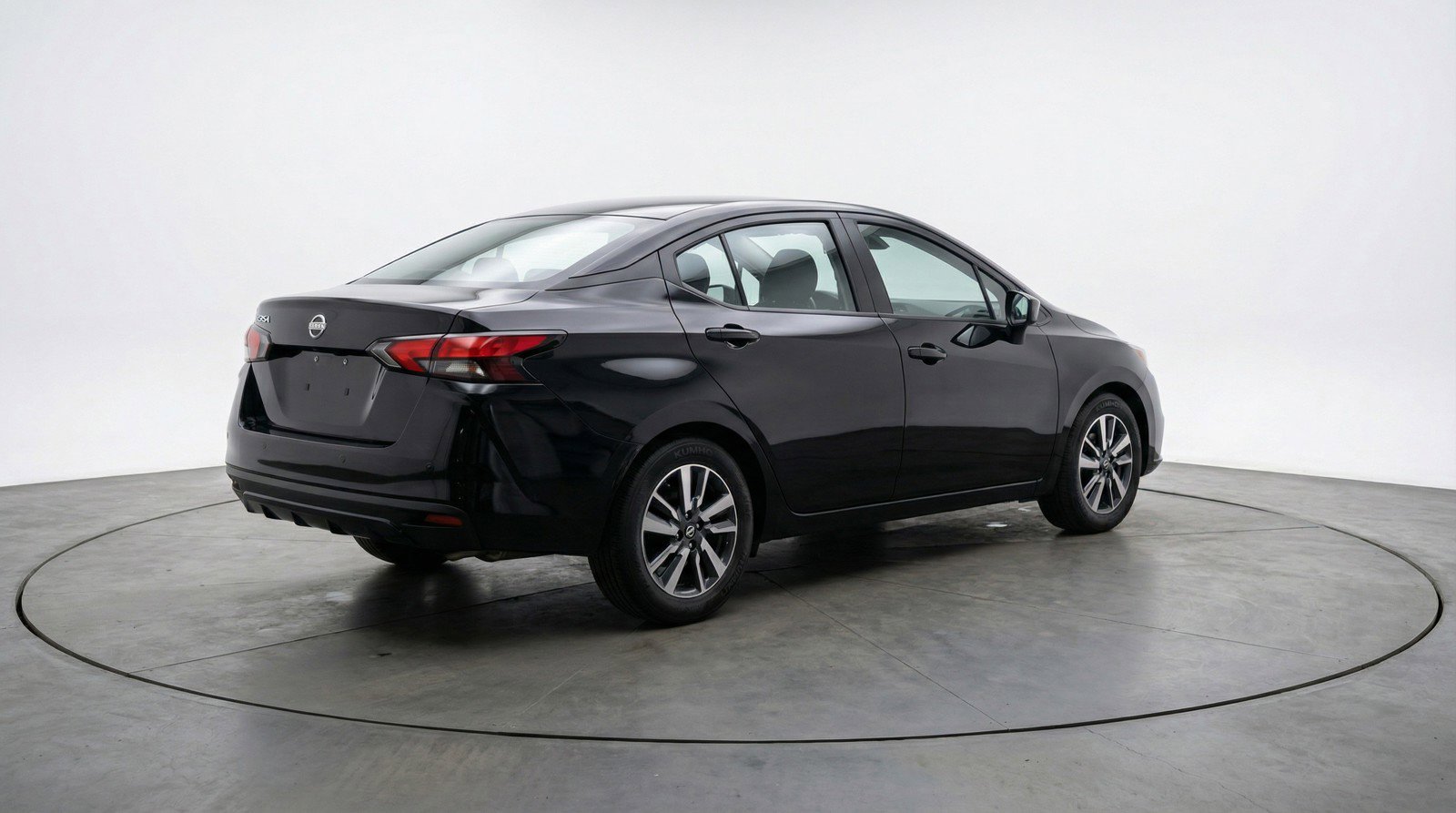 Used 2025 Nissan Versa SV FWD image 6