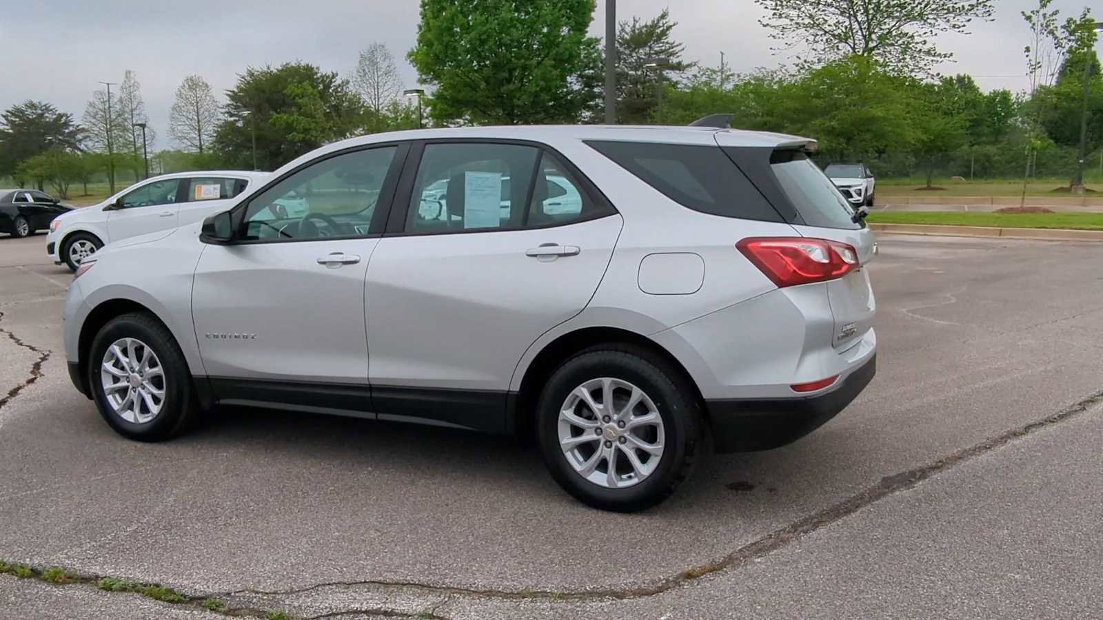 Used 2020 Chevrolet Equinox LS image 6