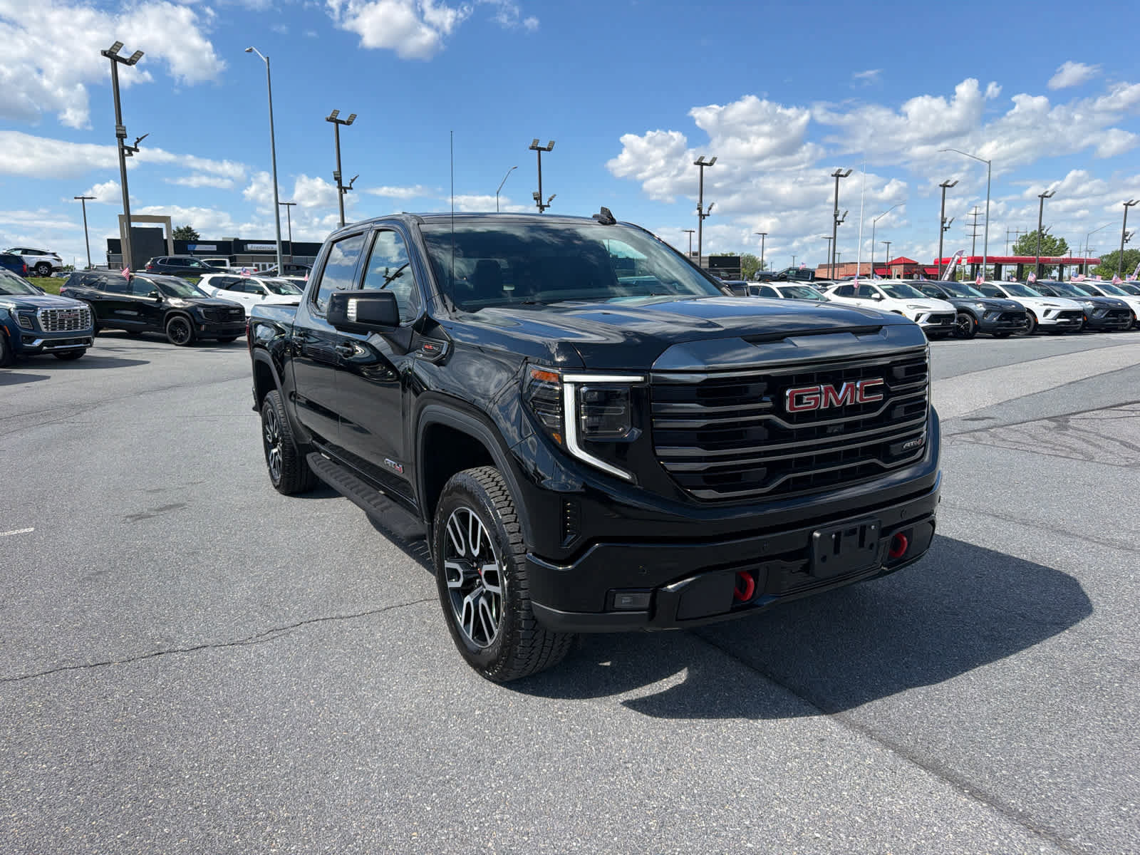 Used 2023 GMC Sierra 1500 AT4 w/ AT4 Premium Package AWD/4WD image 3