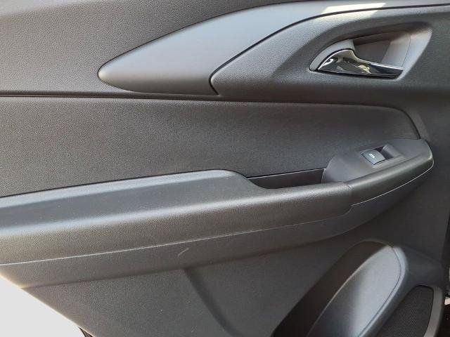 New 2026 Chevrolet TrailBlazer LT w/ Midnight Edition FWD image 13