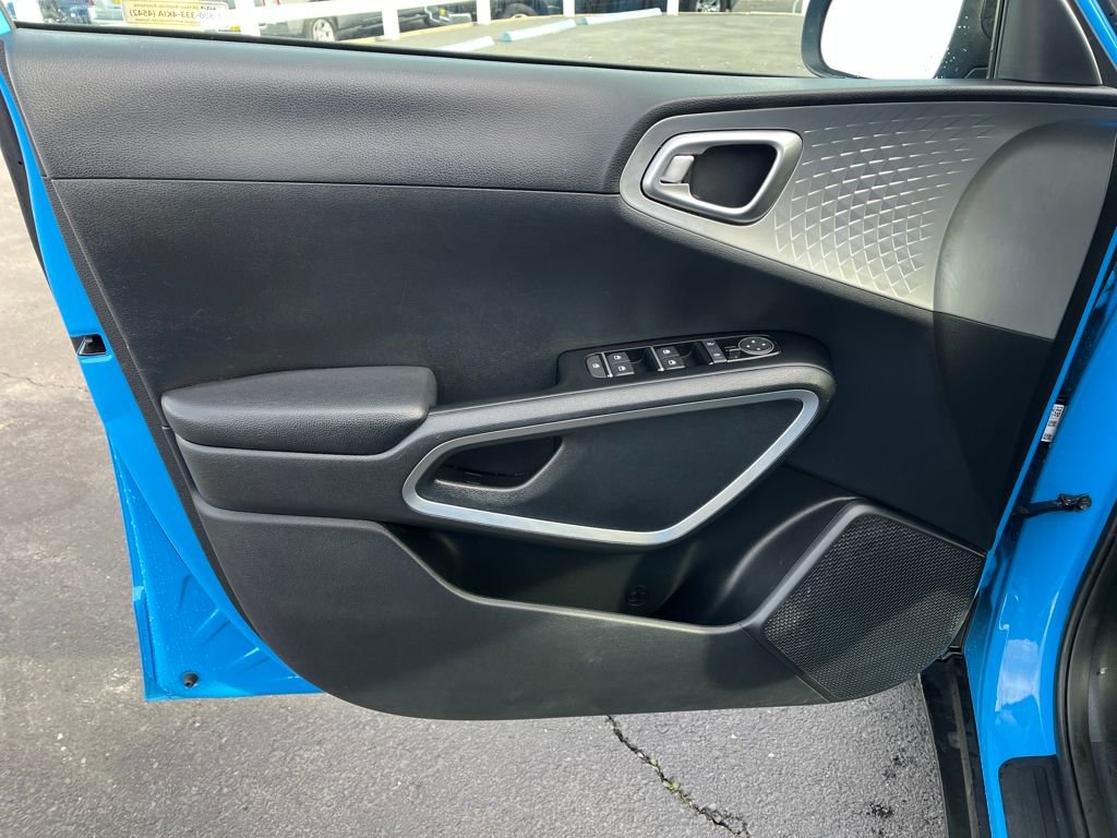 Used 2024 Kia Soul S image 12
