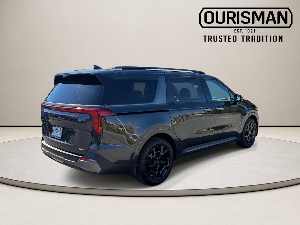 Used 2025 Kia Carnival SX w/ SX Dark Edition Package FWD image 9