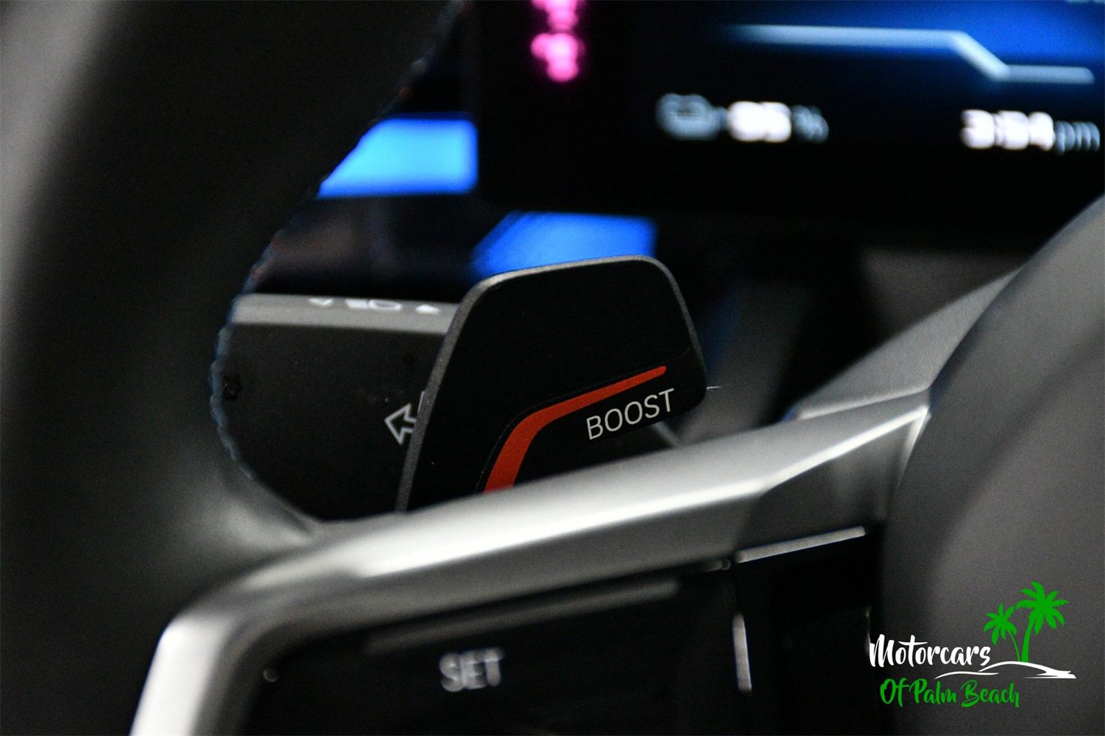 Used 2025 BMW i5 M60 w/ Premium Package image 32