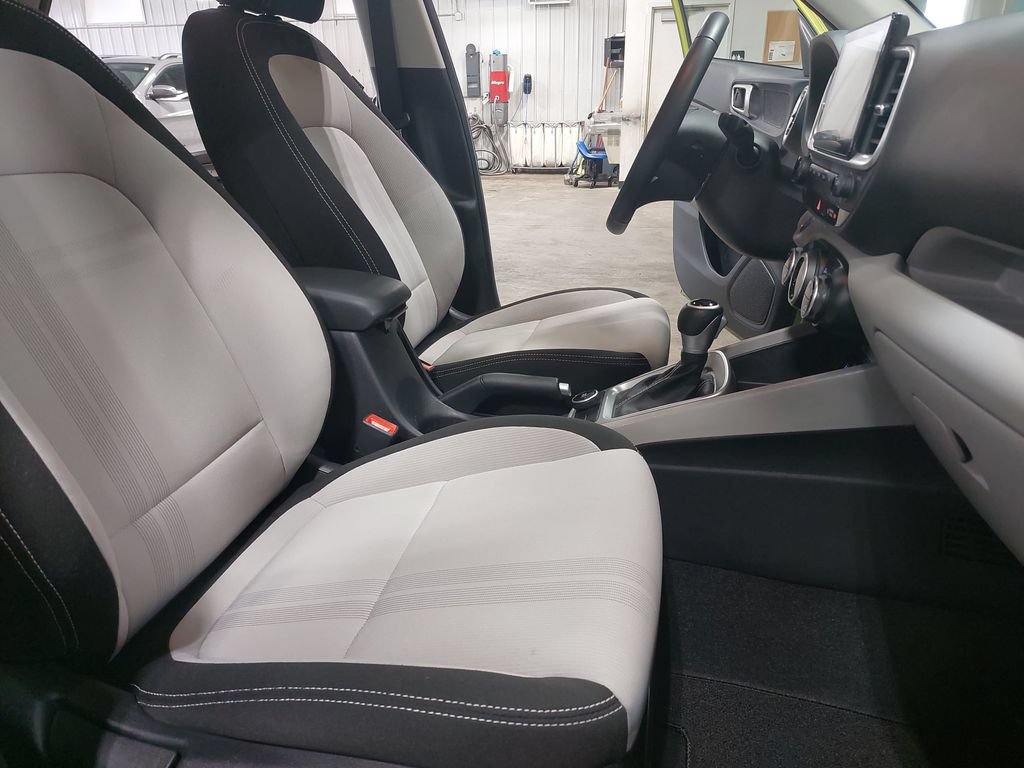 Certified 2024 Hyundai Venue SEL FWD image 10