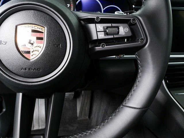 Certified 2023 Porsche Panamera Platinum Edition image 11