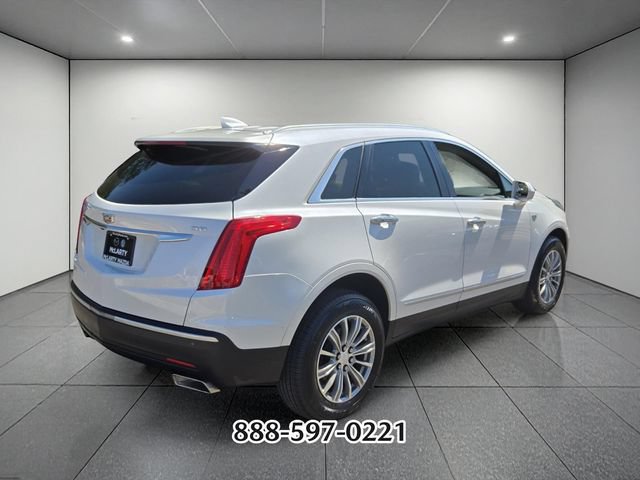 Used 2018 Cadillac XT5 Luxury w/ Driver Awareness Package FWD image 5