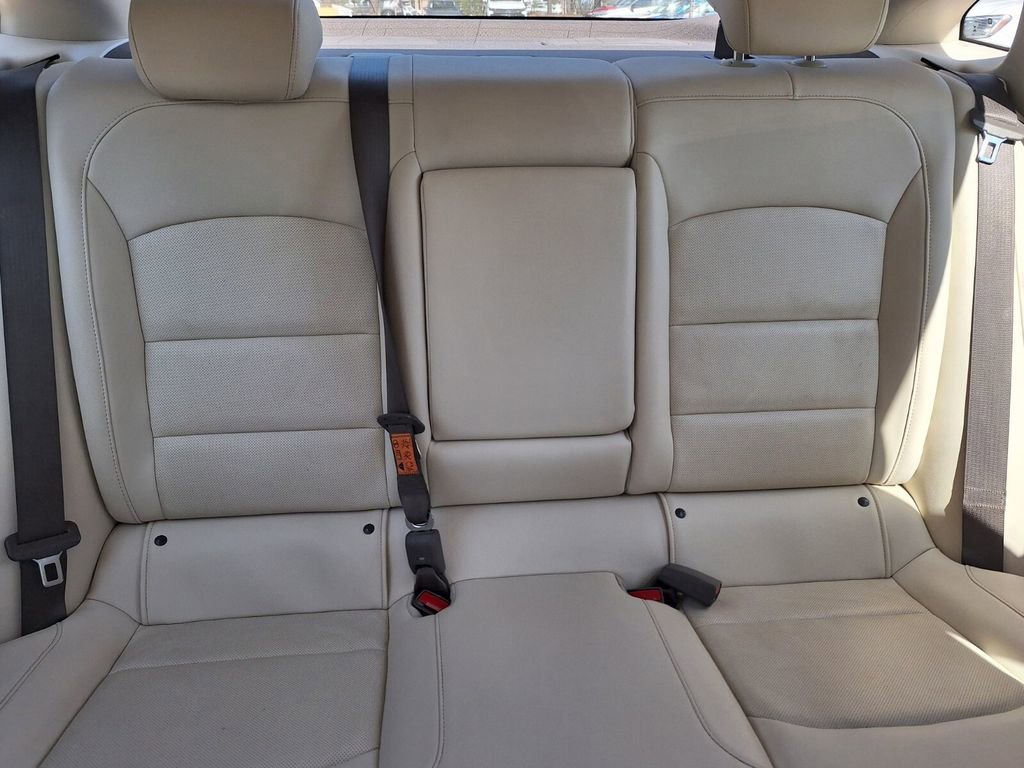 Used 2024 Chevrolet Malibu LT image 30