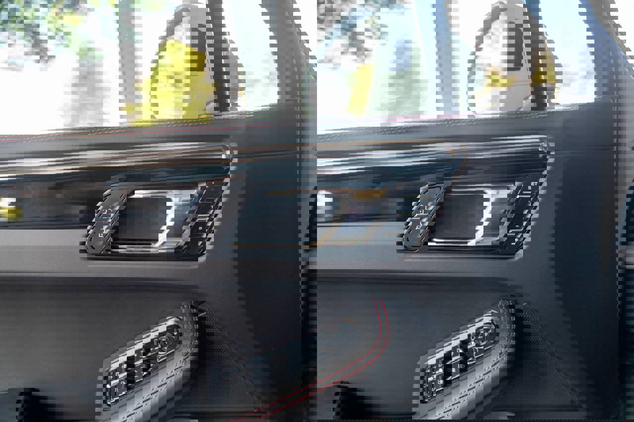 New 2026 Porsche Macan GTS image 15