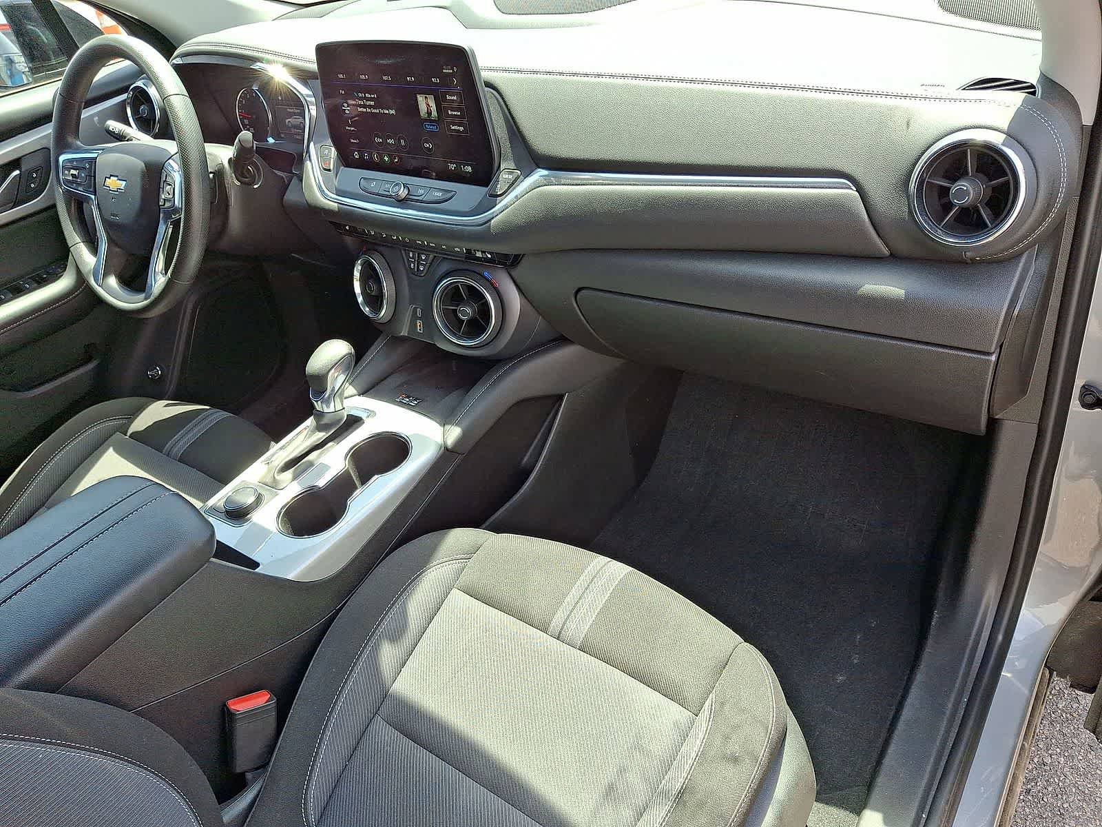 Used 2024 Chevrolet Blazer LT w/ Convenience Package FWD image 33