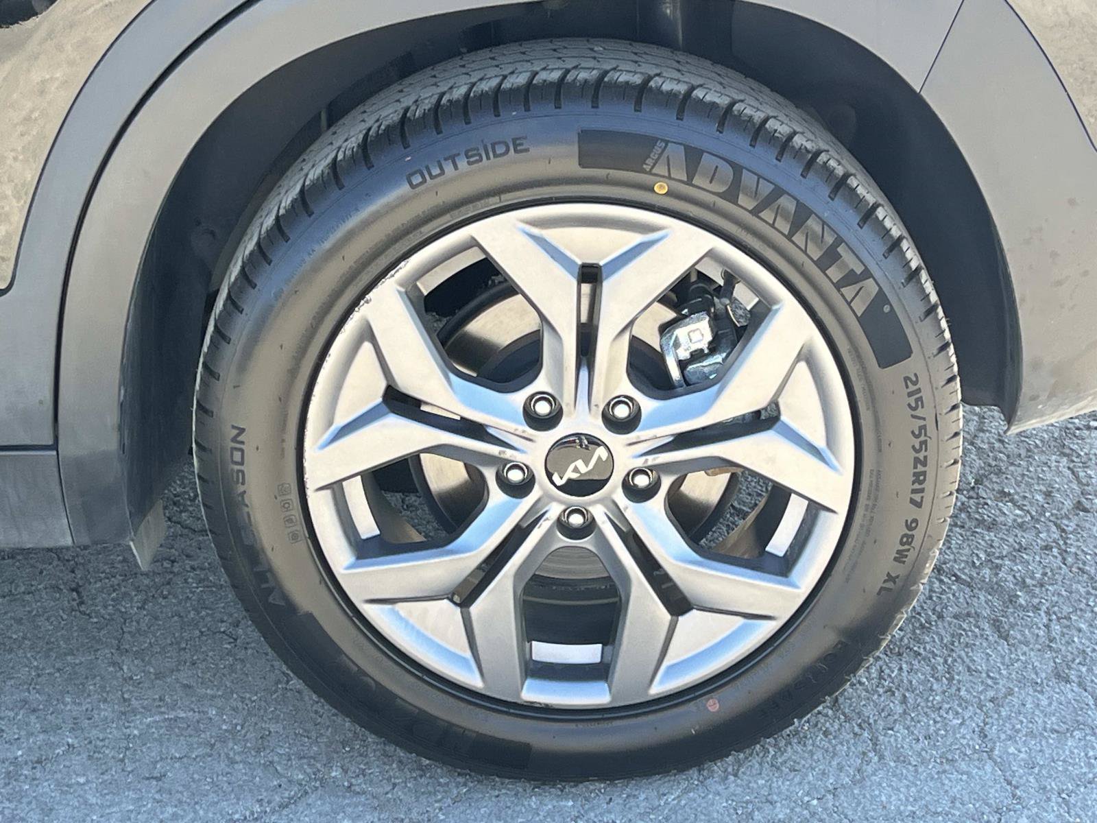 Used 2024 Kia Seltos S AWD/4WD image 11