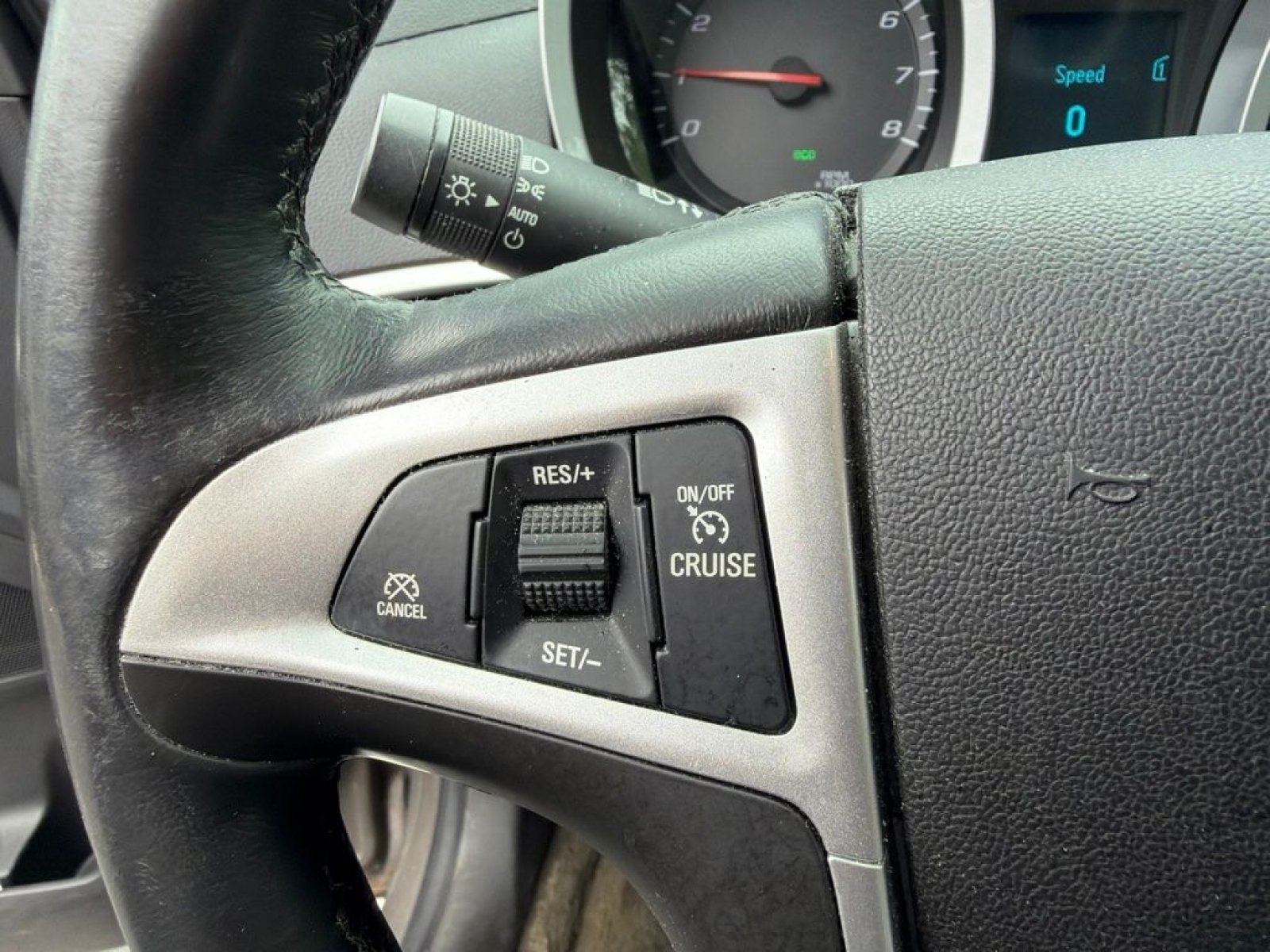 Used 2012 Chevrolet Equinox LT w/ Driver Convenience Package FWD image 16