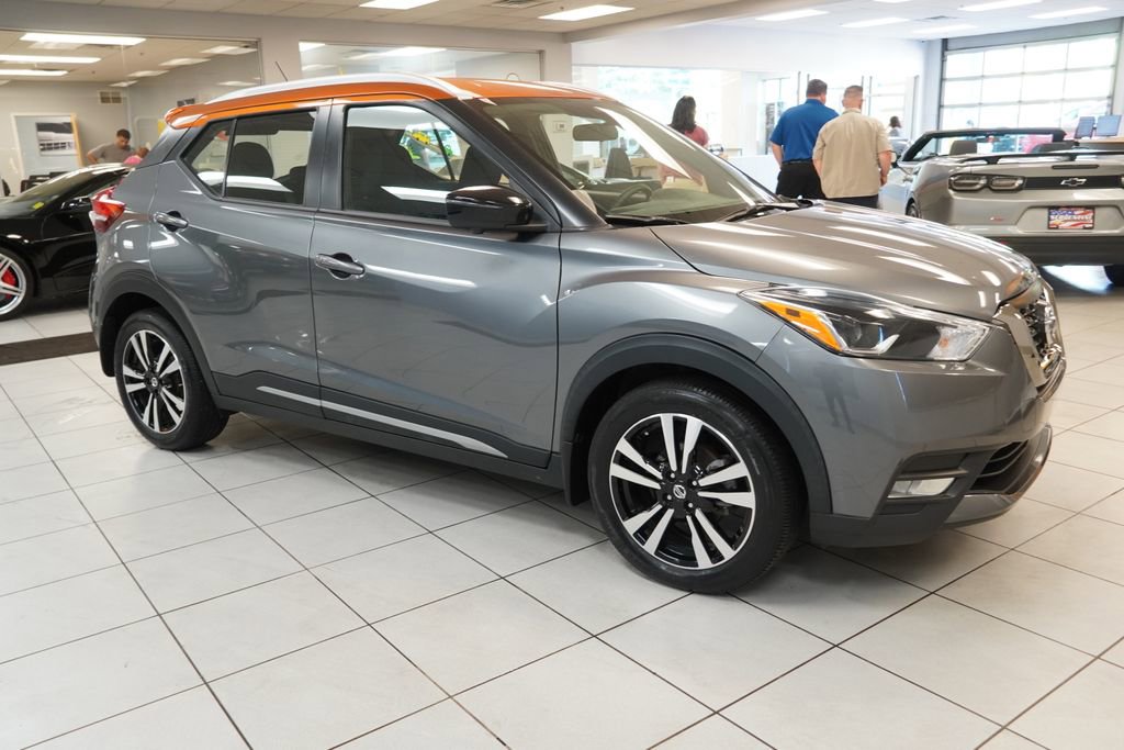 Used 2020 Nissan Kicks SR FWD image 13