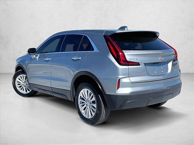 Used 2024 Cadillac XT4 Luxury w/ Cold Weather Package image 13