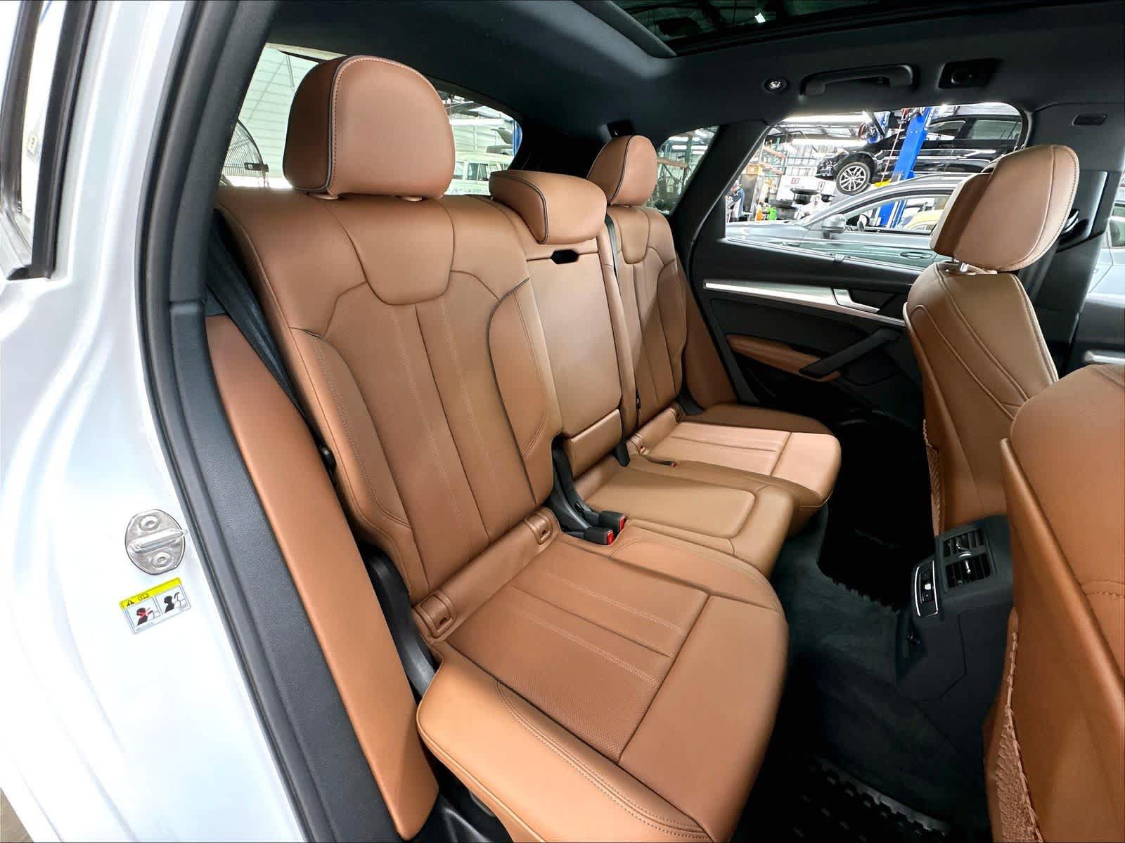 Used 2024 Audi Q5 2.0T Premium Plus w/ Premium Plus Package AWD/4WD image 29