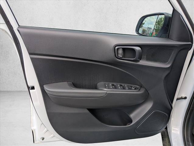 Certified 2026 Hyundai Venue SEL FWD image 20