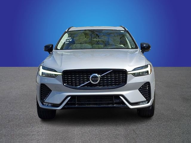 Used 2023 Volvo XC60 B6 Ultimate w/ Climate Package image 2