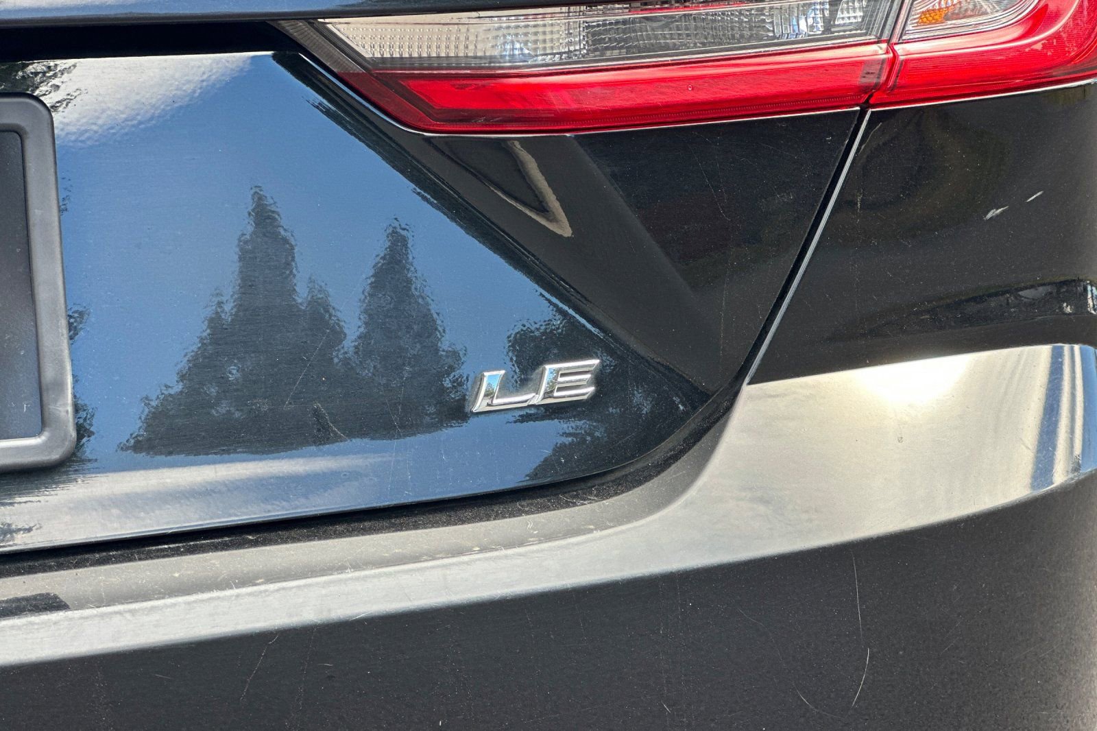 Used 2025 Toyota Camry LE image 27