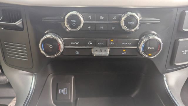 Used 2022 Ford F150 Lightning Pro image 32
