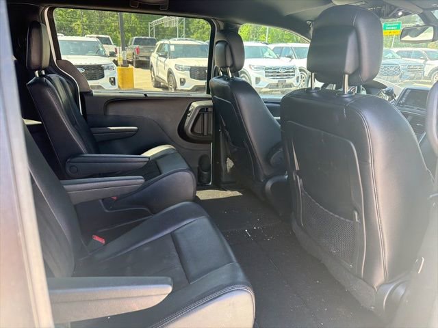 Used 2019 Dodge Grand Caravan SXT FWD image 14