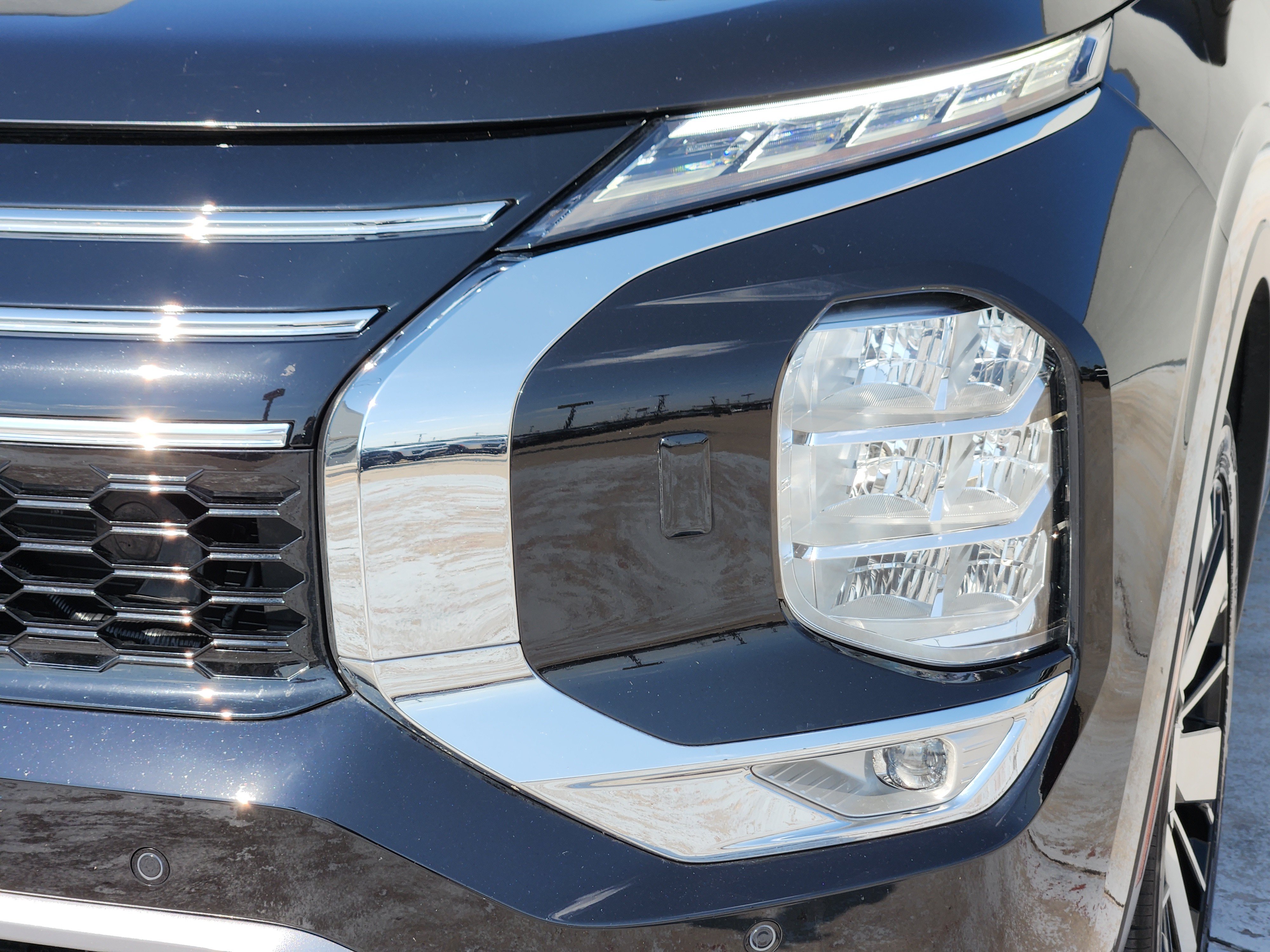 Used 2025 Mitsubishi Outlander SE AWD/4WD image 11