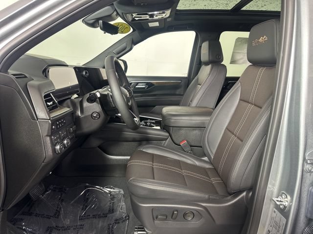 New 2026 Chevrolet Suburban High Country w/ Sun And Tow Package AWD/4WD image 19