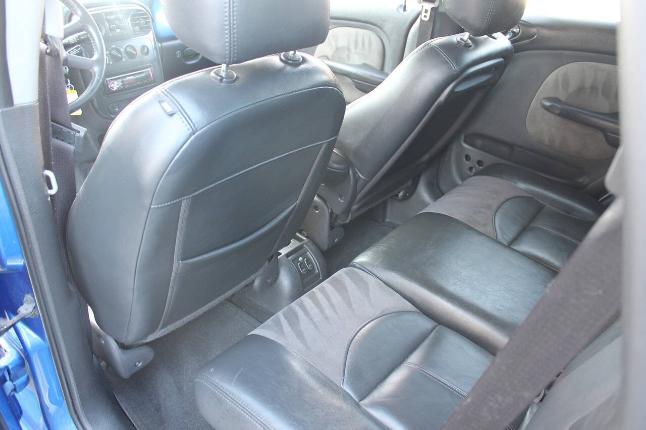 Used 2004 Chrysler PT Cruiser Limited FWD image 25