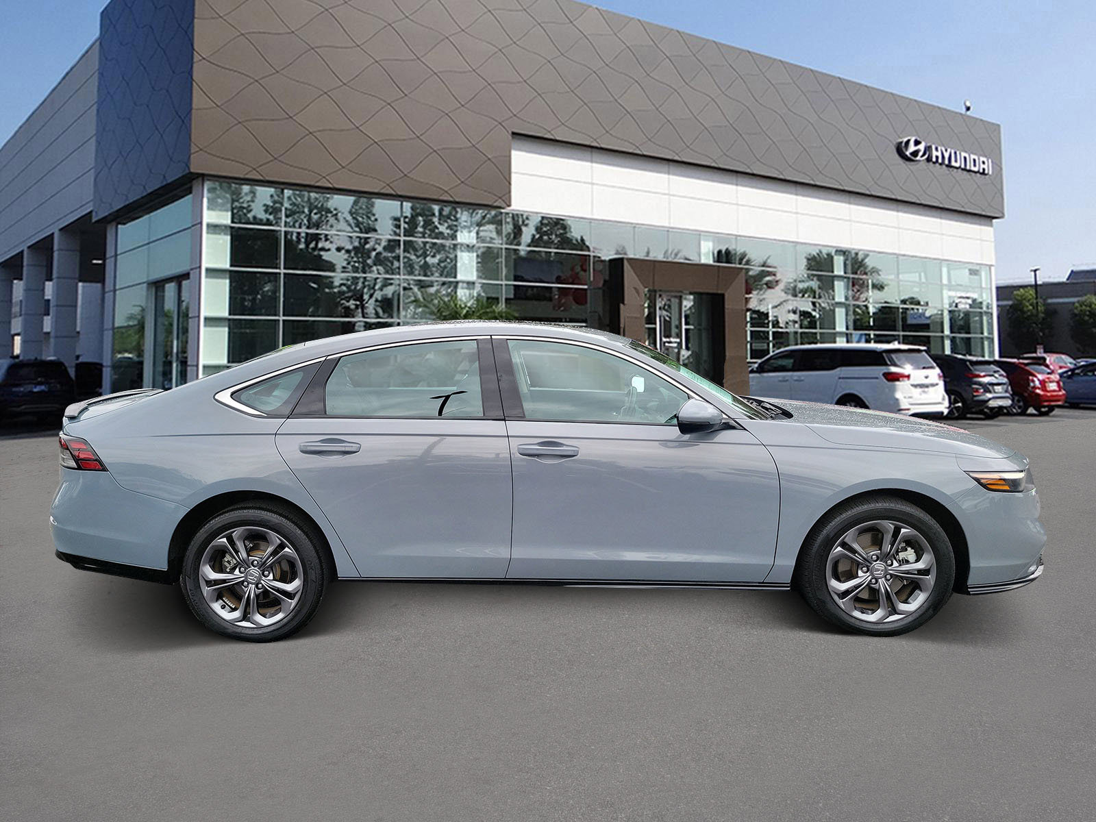 Used 2023 Honda Accord EX-L image 4