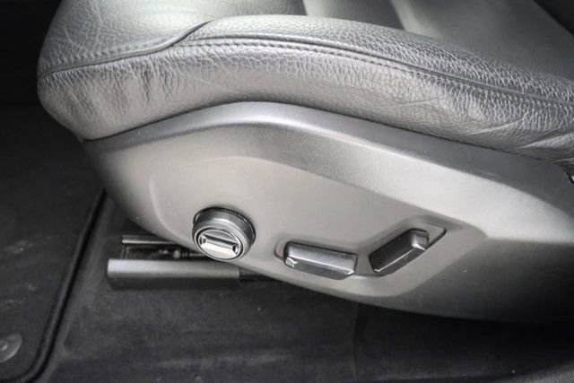 Used 2024 Volvo XC60 B5 Plus image 9