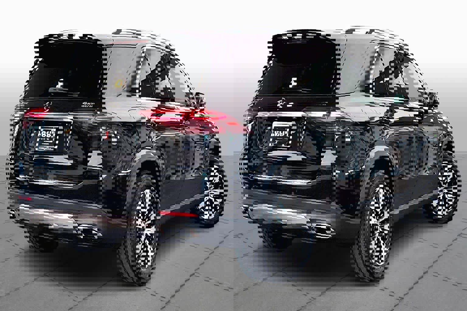 Used 2025 Mercedes-Benz GLE 350 4MATIC image 7