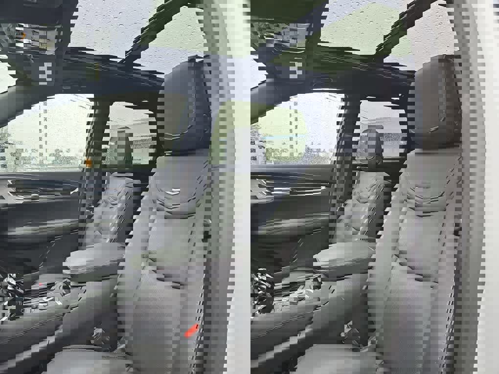 Used 2024 Cadillac XT5 Premium Luxury image 13