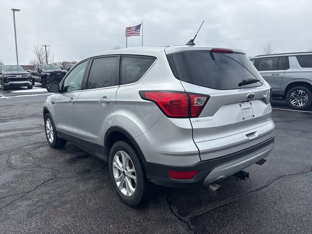Used 2019 Ford Escape SE image 5