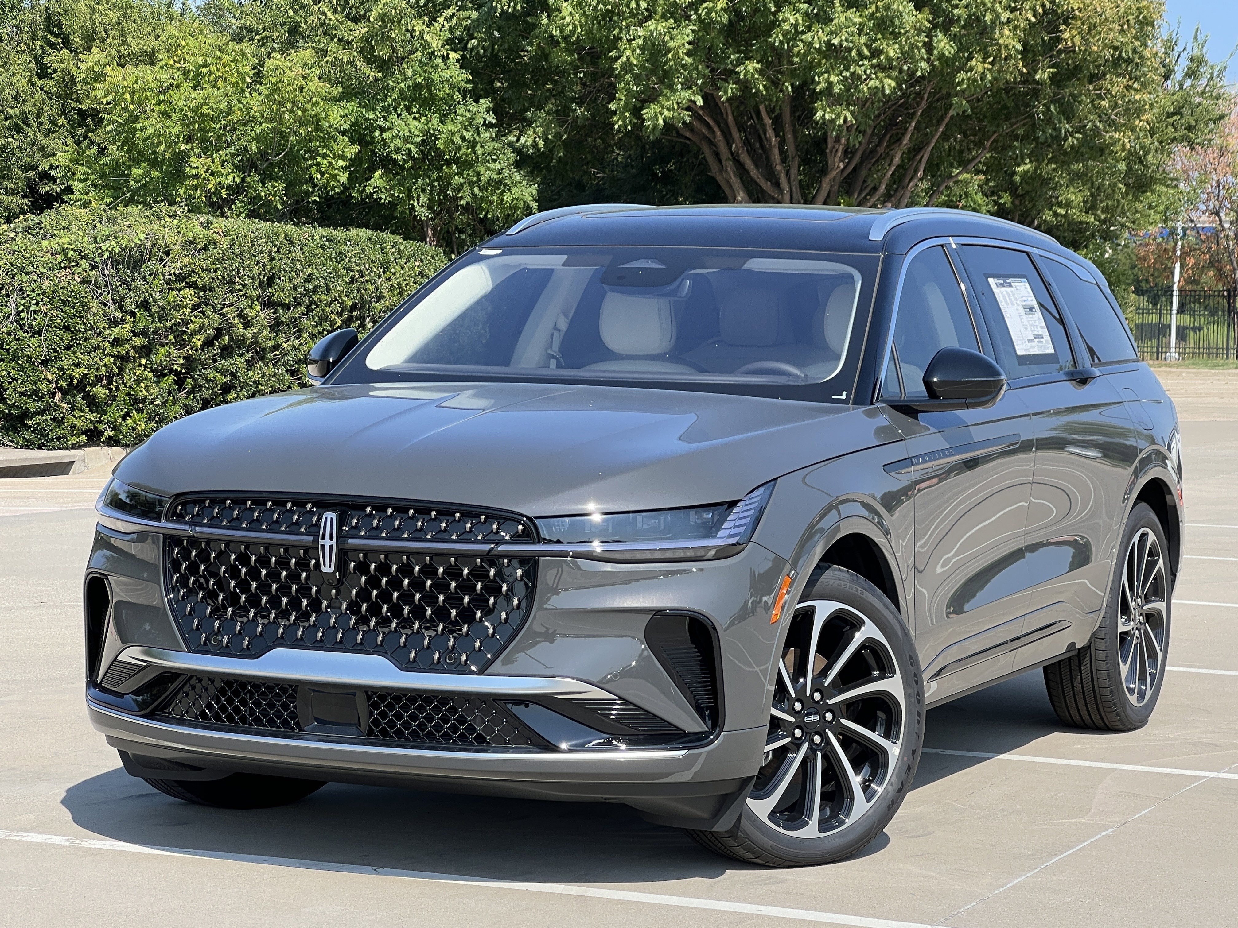 New 2025 Lincoln Nautilus Black Label image 2