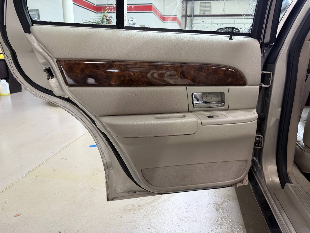 Used 2010 Mercury Grand Marquis LS RWD image 12