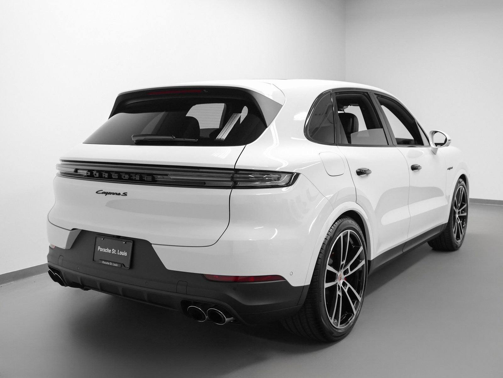 New 2026 Porsche Cayenne S image 12