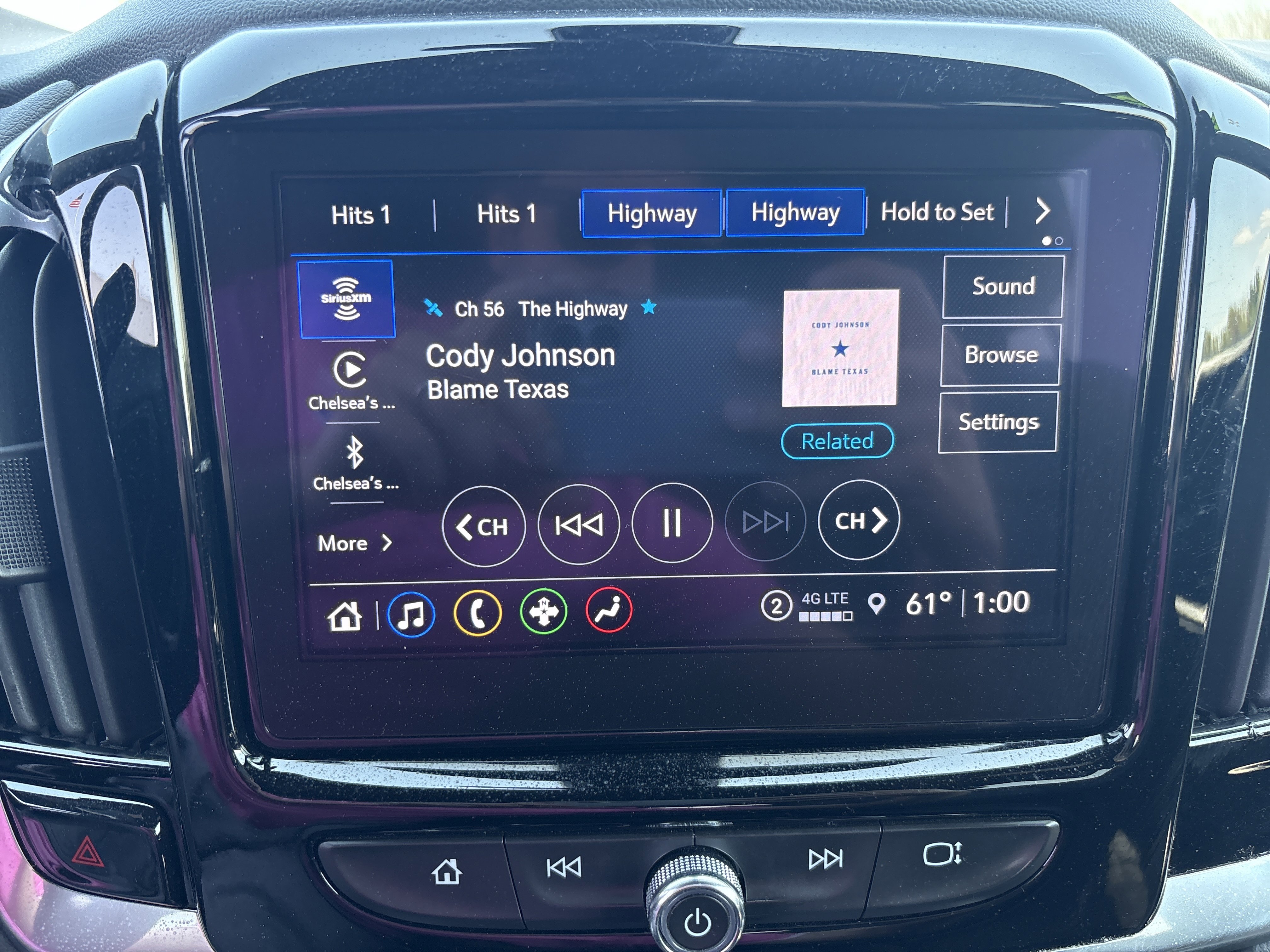 Used 2023 Chevrolet Traverse LT AWD/4WD image 33