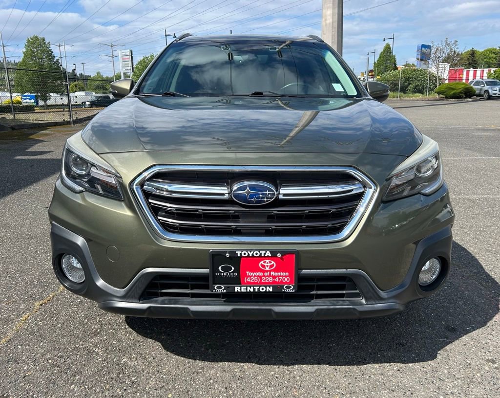 Used 2018 Subaru Outback 3.6R Touring AWD/4WD image 2