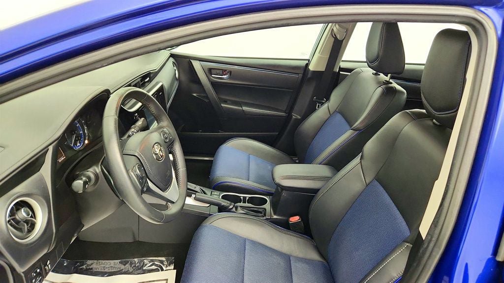 Used 2017 Toyota Corolla SE w/ Body Protection Package FWD image 19