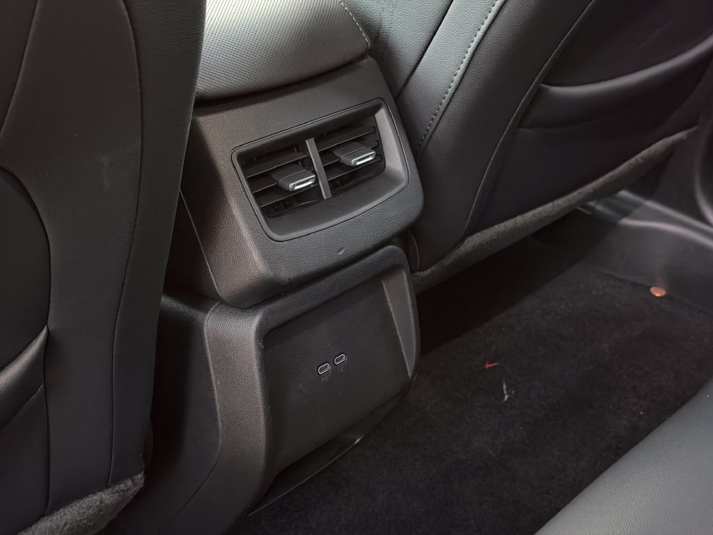 Used 2024 Chevrolet Equinox EV RS FWD image 24