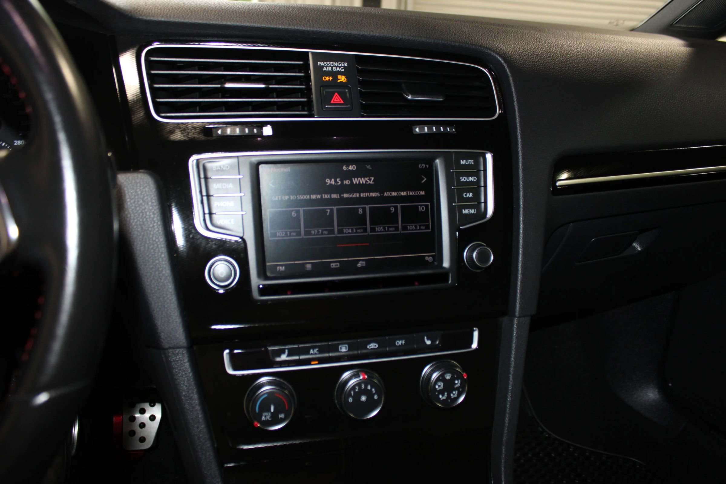 Used 2017 Volkswagen GTI Sport FWD image 15