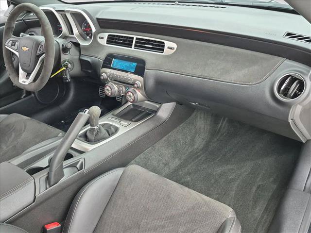 Used 2015 Chevrolet Camaro Z/28 RWD image 19