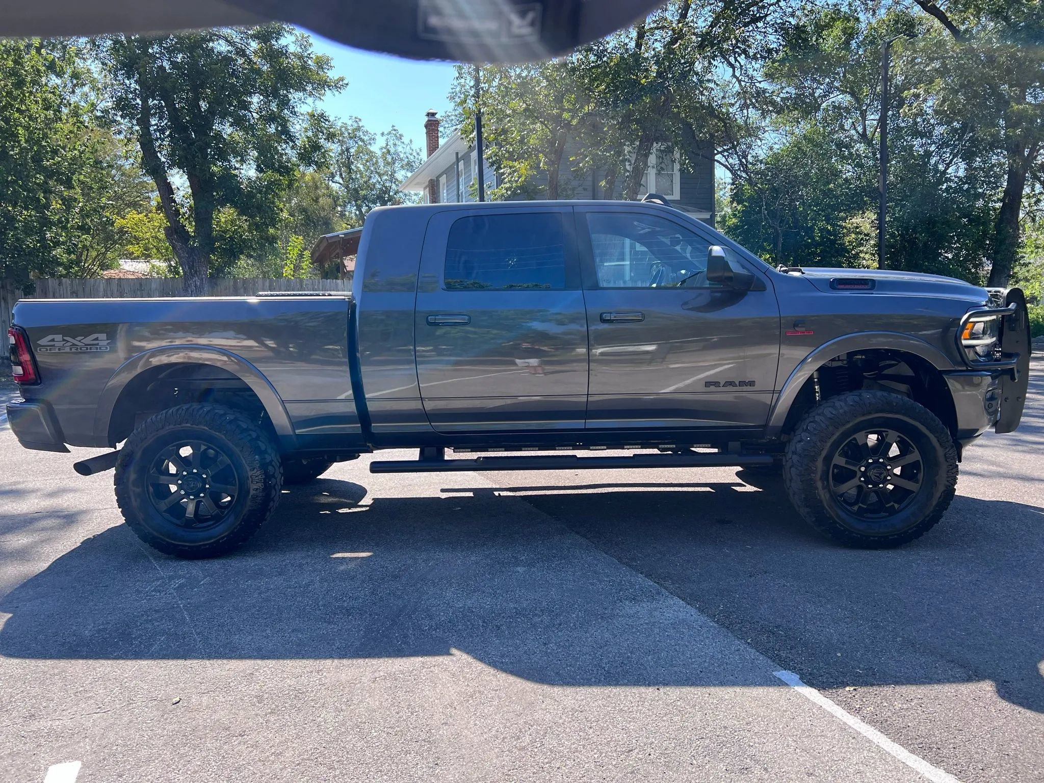 Used 2021 RAM 2500 Laramie w/ Night Edition image 4