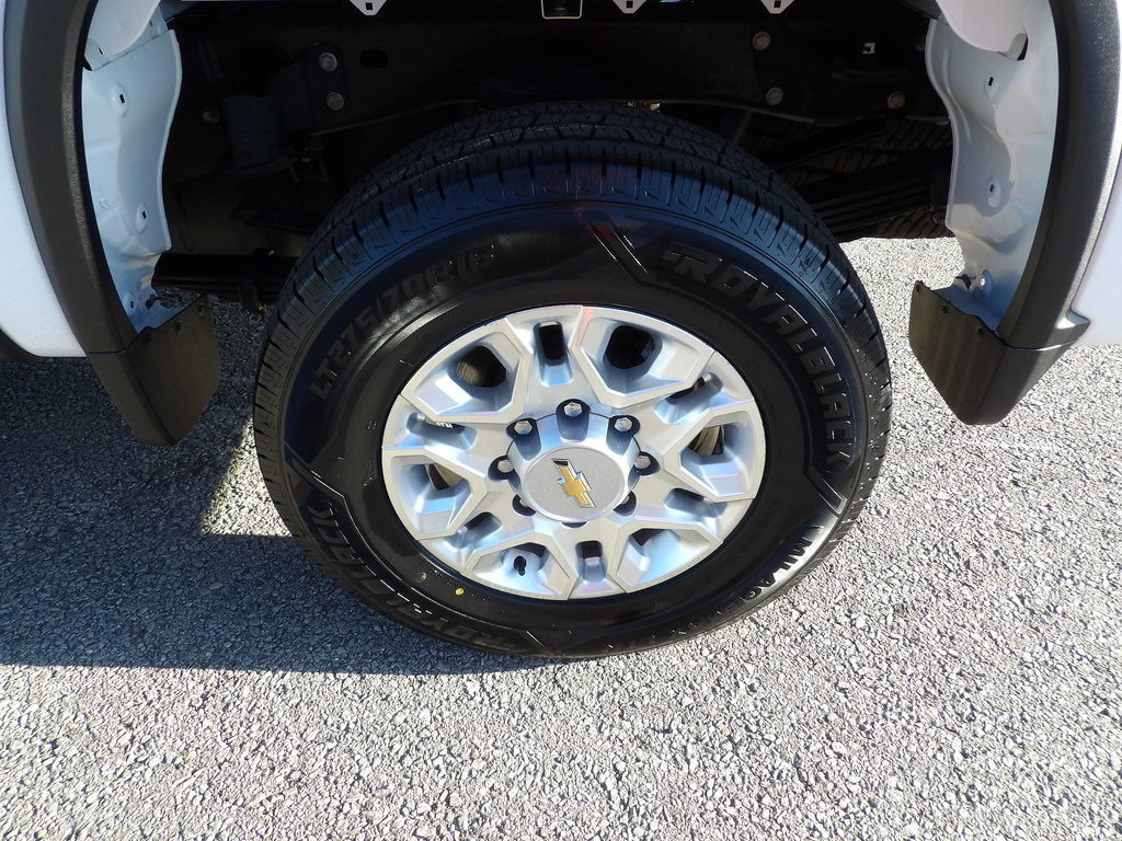 Used 2025 Chevrolet Silverado 3500 LT w/ Safety Package AWD/4WD image 55