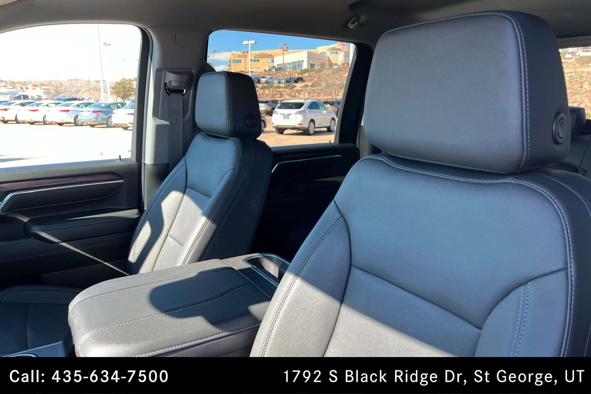 Used 2024 GMC Sierra 2500 SLT w/ SLT Premium Package image 16