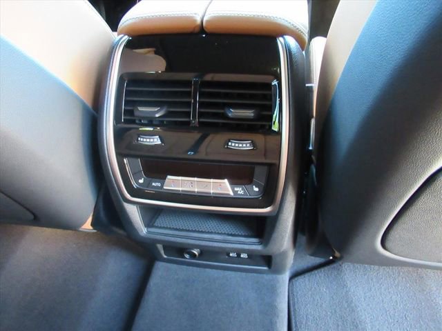 Used 2026 BMW X5 xDrive50e image 15