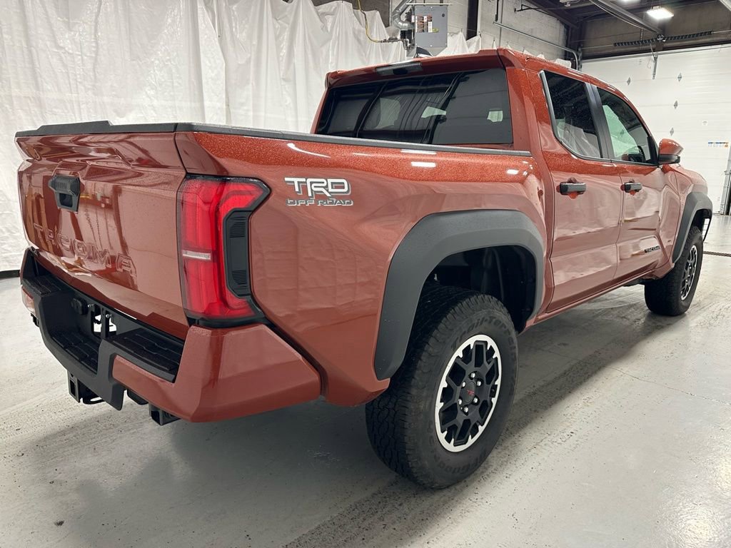 Used 2025 Toyota Tacoma TRD Off-Road image 7