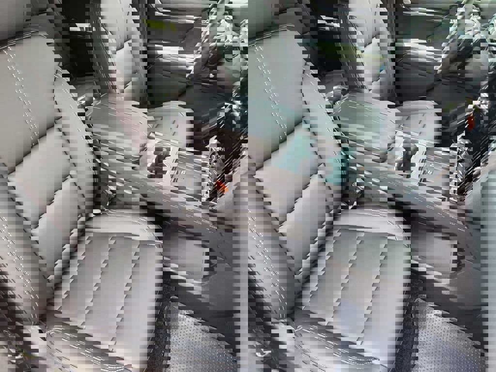 New 2025 GMC Acadia Elevation w/ Elevation Premium Package image 9