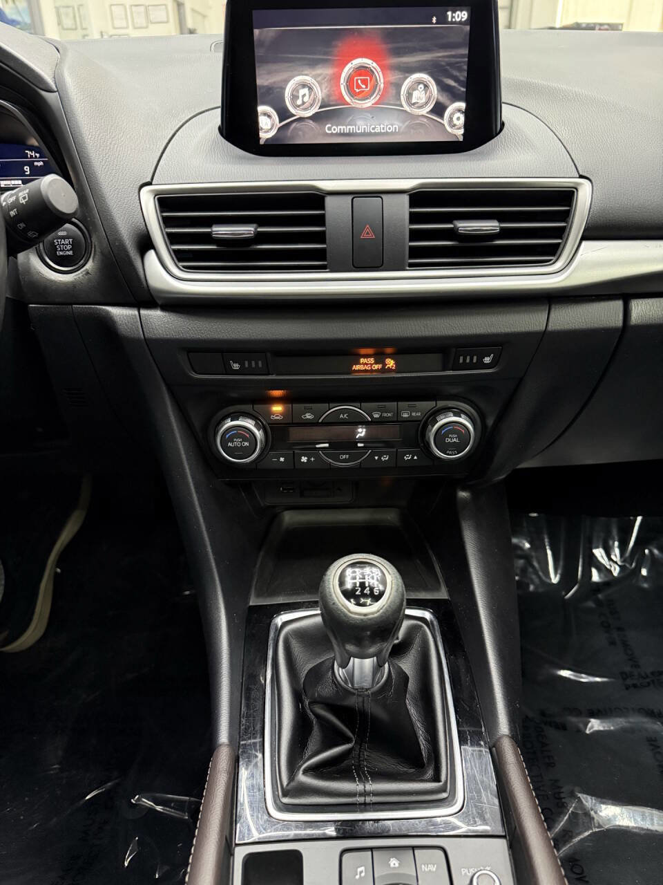 Used 2018 MAZDA MAZDA3 Touring FWD image 28