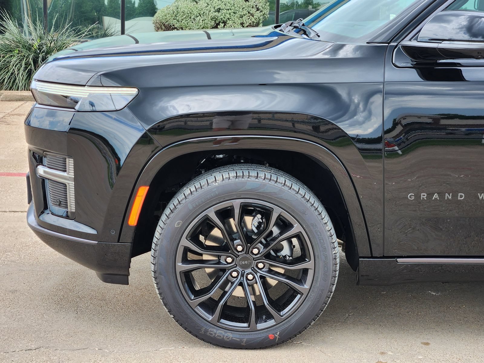 New 2026 Jeep Grand Wagoneer L Summit AWD/4WD image 10