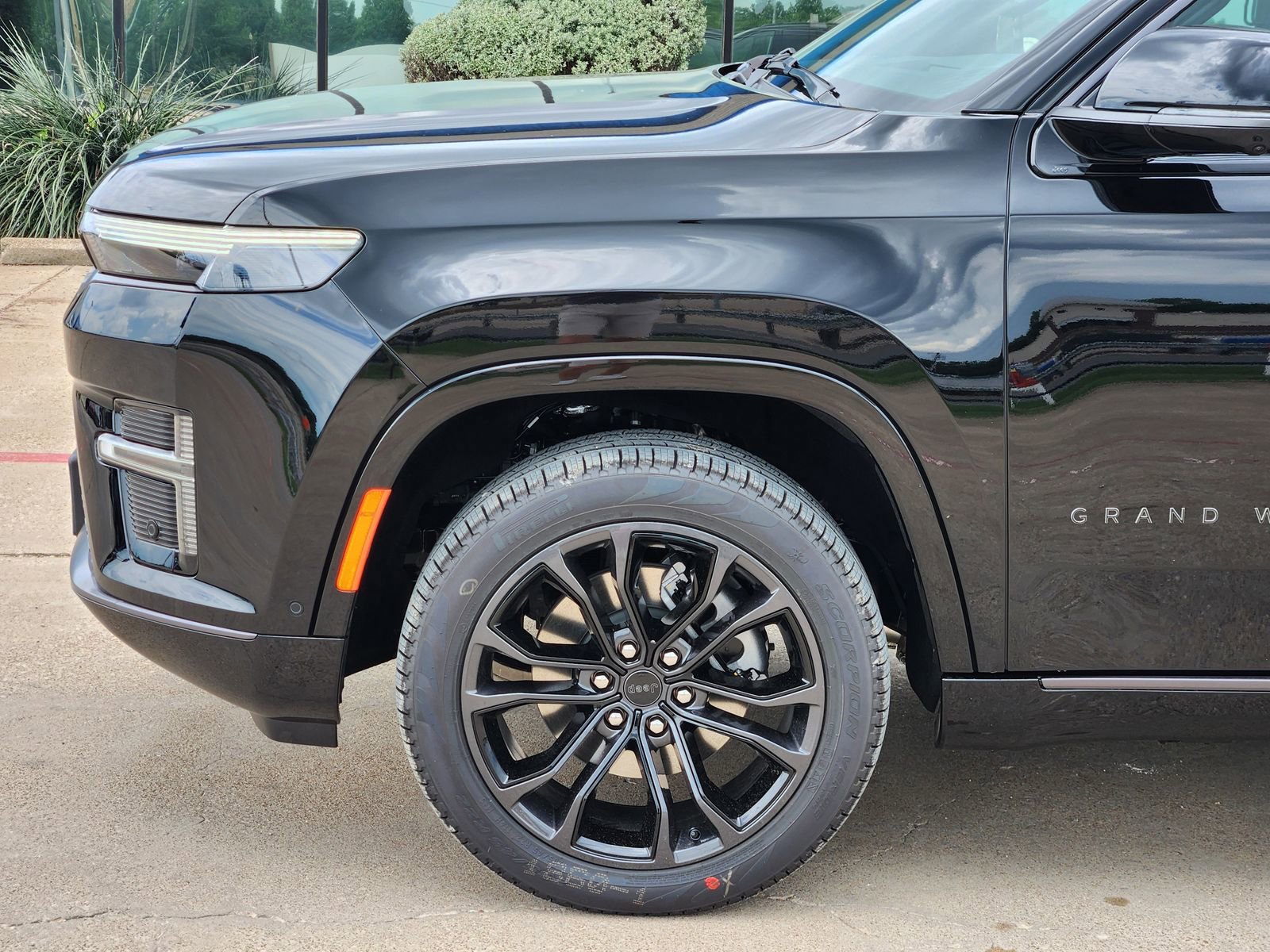 New 2026 Jeep Grand Wagoneer L Summit AWD/4WD image 10
